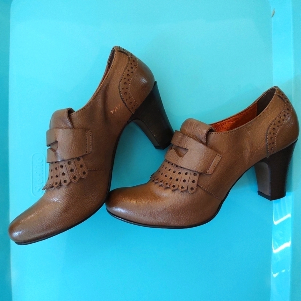 Donna Piu Brown Leather Tooled / Fringe Trim Women's Dress shoe sz 37